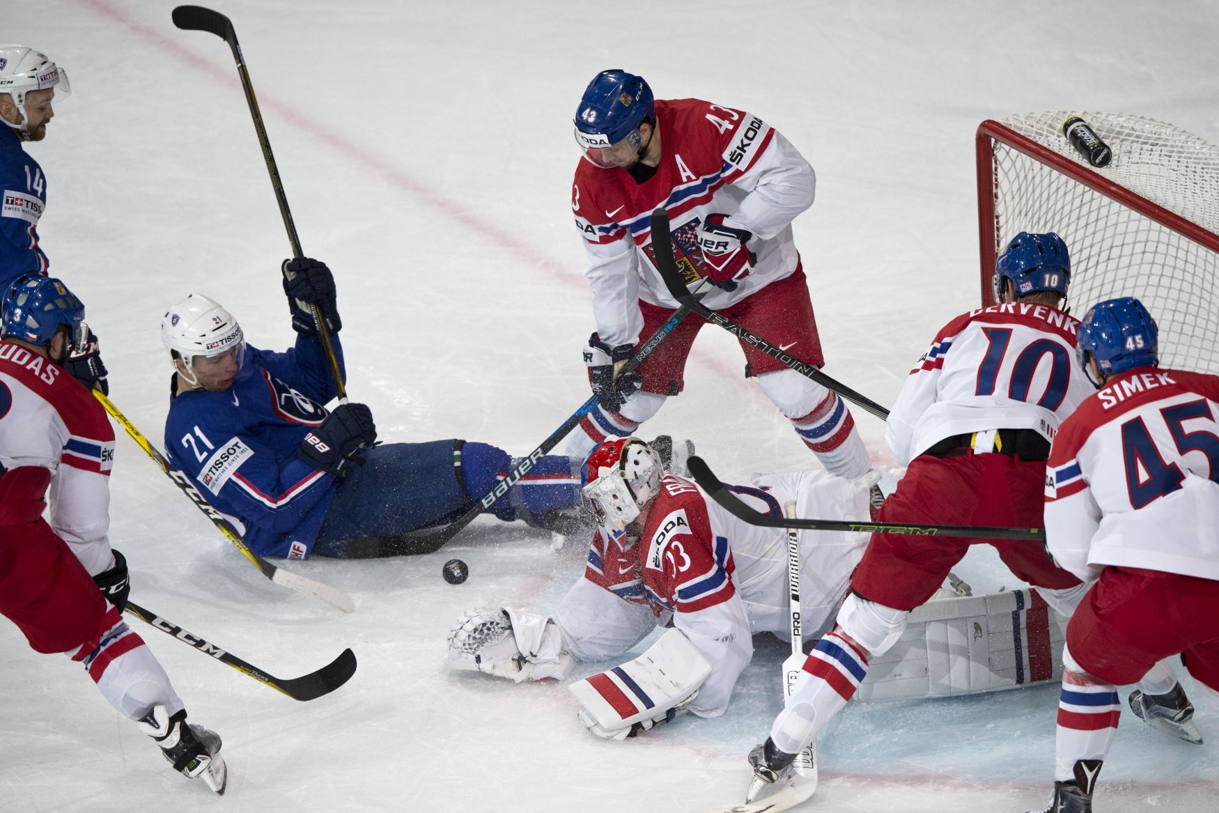 Chequia a un paso de los cuartos de final del Mundial de Hockey Radio