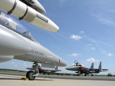 Aviones militares L-159 (Foto: www.army.cz)