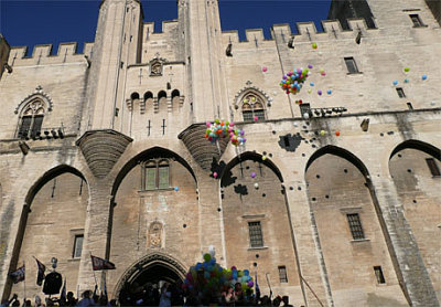 Photo: www.avignonleoff.com