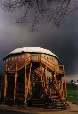 La tour, photo: M. Bailly, www.arsenic.eu