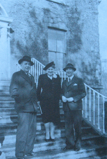 Karel Košťál with his wife and Czech Foreign minister in exile Jan Masaryk (left), Dublin, 1944, repro: Czech-Irish Cultural Relations 1900-1950