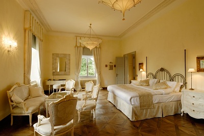 Photo: www.chateaumcely.com