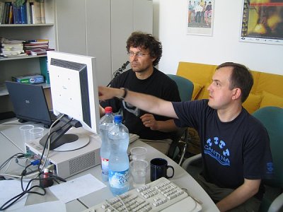 David Cenek avec le directeur de l'école de cinéma Jiri Kralik, photo: Ceska televize