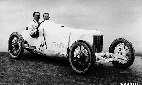 Neubauer v Monze, 1924