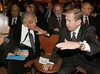 Elie Wiesel y Václav Havel, foto: Aktuálně.cz
