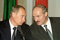 Владимир Путин и Александр Лукашенко, 2002 г. (Фото: Пресс-сервис президента РФ, kremlin.ru)