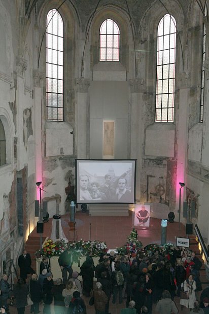 St.-Anna-Kirche, bzw. Kulturzentrum „Prager Kreuzung“ (Foto: www.vize.cz)