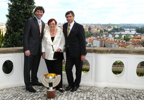 Jaromír Jágr, Dana Fischerová a Jan Fischer, foto: www.vlada.cz