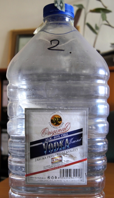 http://img.radio.cz/pictures/ctk1209/vodka.jpg