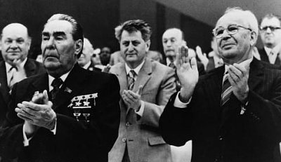 Leonid Brejnev, Gustáv Husák