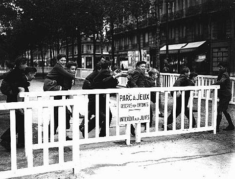 Paris, France, novembre 1942, photo: Roger - Viollet