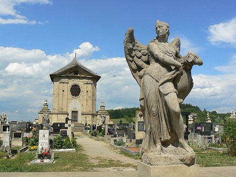 Barokní hřbitov ve Střílkách