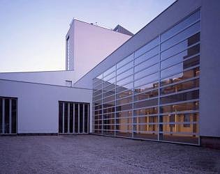 Zentrum für zeitgenössische Kunst DOX (Foto: www.doxprague.org)