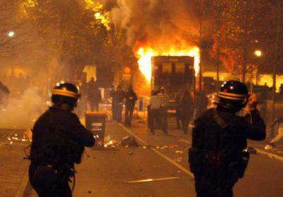 http://img.radio.cz/pictures/networkeurope/071130-france-riots-2.jpg