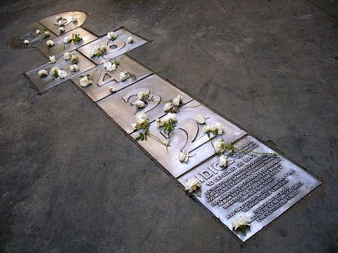 Monumento en Memoria de las víctimas de Lidice, recientemente inaugurado en la Ciudad de Santiago. Foto: Rafael E. Rincón - Urdaneta Z.