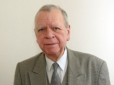 Милан Ухде