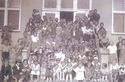 Children from the Milicuv dum