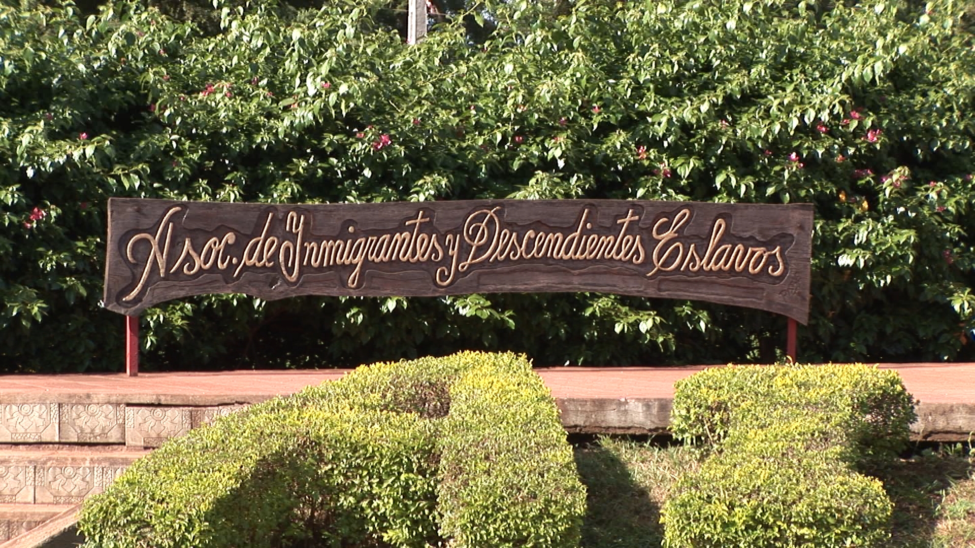 La colectividad checa se estableció originalmente en Carmen del Paraná y Fram. Hoy tiene su centro en Coronel Bogado.