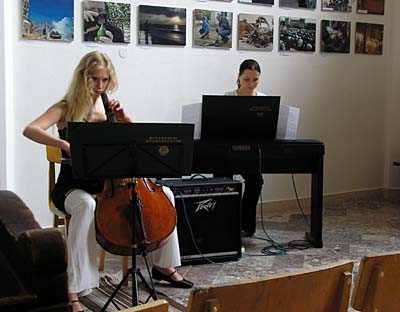 Cellist Marketa Vrbkova performing in Mikulov Synagogue