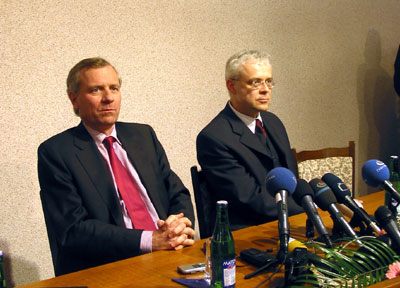 Prezident Václav Klaus (vlevo) s Jaapem de Hoop Schefferem, foto: Radio Praha