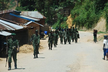 Government soldiers in Bunyakiri, photo: Christian Falvey