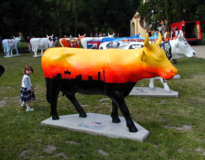 cow_parade_kampa3.jpg