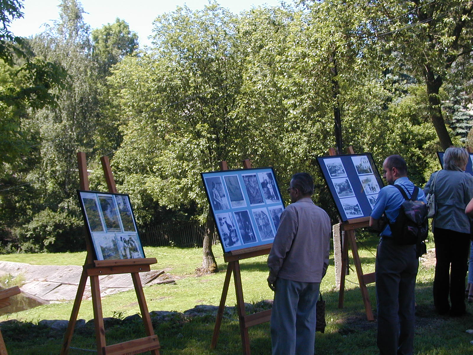 Ausstellung auf dem Dorfplatz
