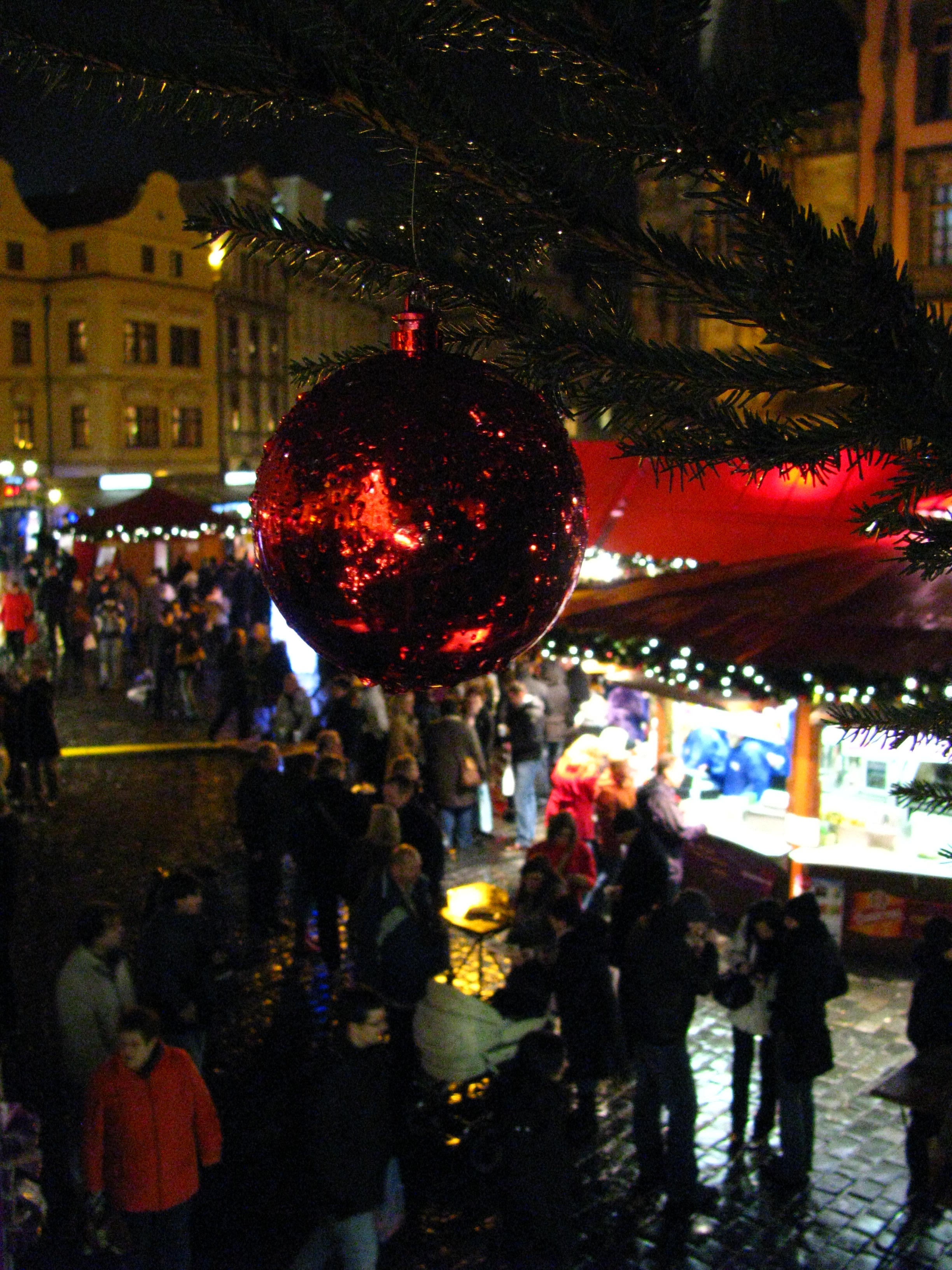 El mercado de la Plaza de la Ciudad Vieja (Staromětské Naměstí) en Praga