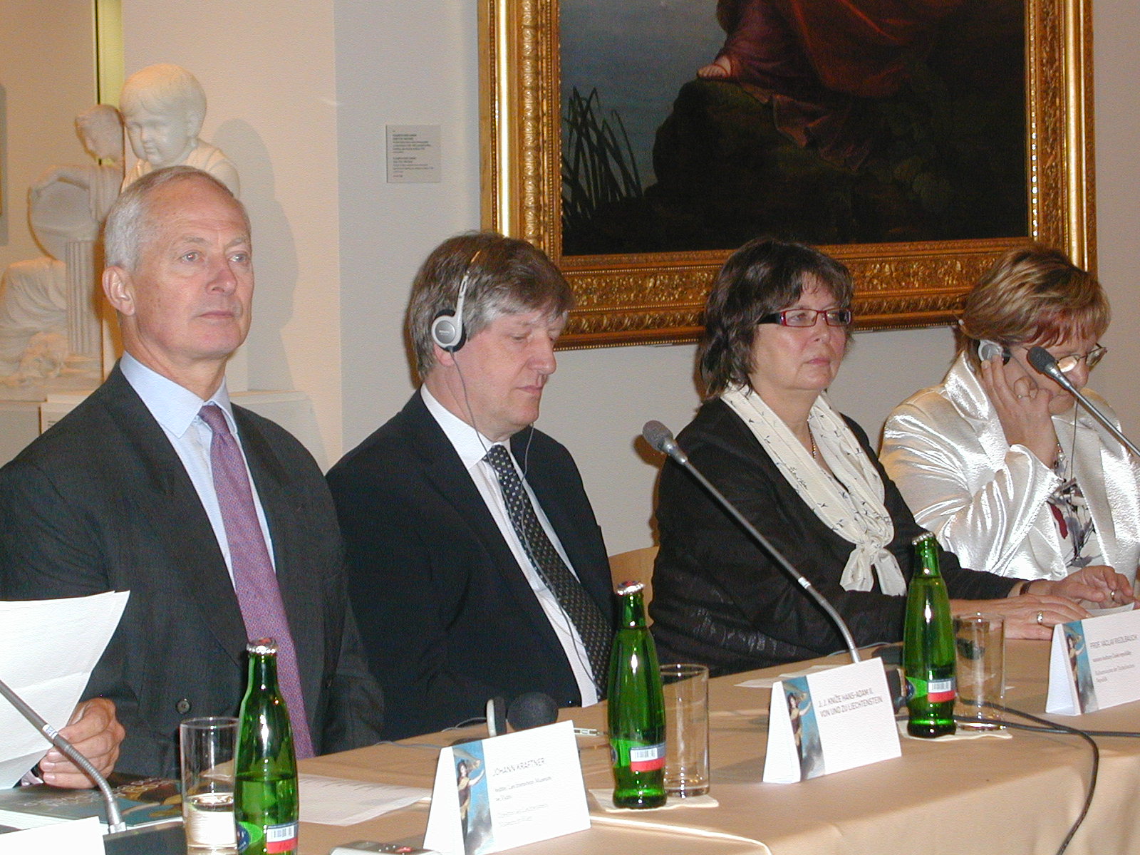 Fürst Hans-Adam II. von und zu Liechtenstein (ganz links) (Foto: Martina Schneibergová)