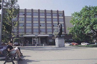 La Haute École d'Economie