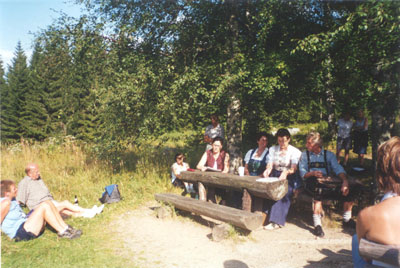 Stifter-Freunde und Böhmerwaldfans trafen am Plöckensteinsee zusammen
