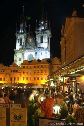 Староместская площадь ночью (Фото: www.czechtourism.com)