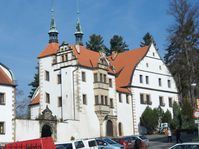 Unteres Schloss mit dem Palais Wolf (Foto: AdamCernohouz, CC BY-SA 4.0)