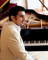 Klavírista a hudební skladatel Adrian Gaspar (Foto: www.adriangaspar.at)
