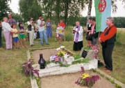 Mše u hrobu romských obětí
