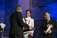 Ředitelka Základní školy Trmice Marie Gottfriedová při přebírání ceny  Roma Spirit (Foto: Tereza Havlínková)