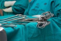 Chirurgické nástroje (Ilustrační foto: Free Digital Photos)