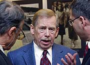 Former president Vaclav Havel at the exhibition, photo: CTK