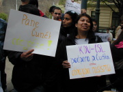 Romové protestují proti Jiřímu Čunkovi