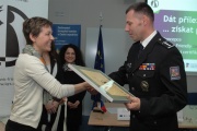 Za Krajské ředitelství policie JMK certifikát převal ředitel plk. Mgr. Tomáš Kužel (Foto: Jana Šustová)