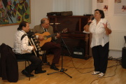O hudbu se při vernisáži postaral Milan Bagár a Gejza Horváth, zazpívala Elina Machálková (Foto: Jana Šustová)