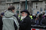 Rabín a policejní kordon