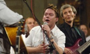 Matěj Ruppert (uprostřed) na koncertě v kostele Šimona a Judy (Foto: ČTK)