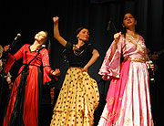 Roma dancers