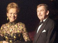 Vaclav Havel et Dagmar Havlova au Théâtre national (Photo: CTK)