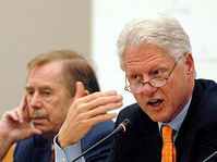 Vaclav Havel et Bill Clinton (Photo: CTK)
