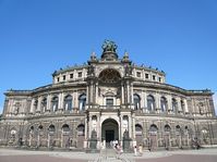 Semperoper in Dresden (Foto: Alexander Bock, Creative Commons 3.0)