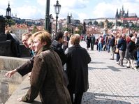 Touristes sur le pont Charles