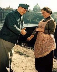 Rudolf Hrušínský jako Švejk ve filmu 'Dobrý voják Švejk' (1956)