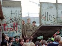 Fall of the Berlin Wall, photo: CTK